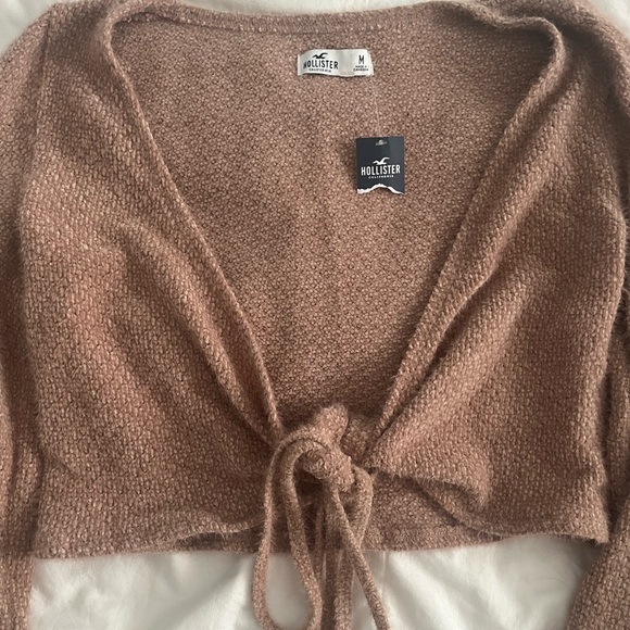 Hollister wrap top - Picture 2 of 3